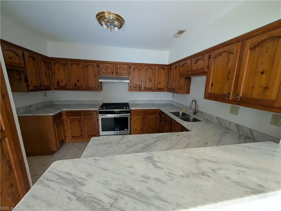 564 Todd Trail, Newport News, VA 23602 - #3