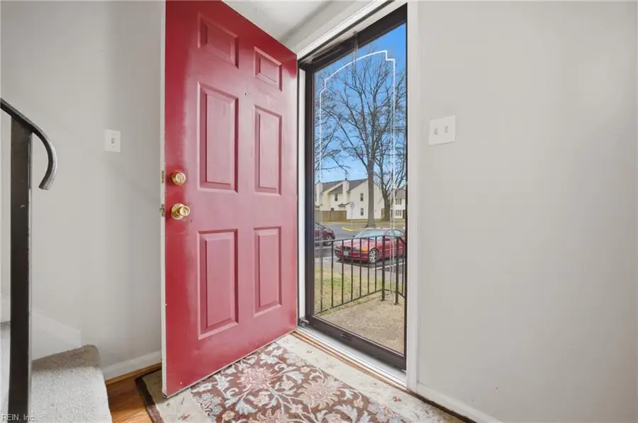 8 Saxony Place, Hampton, VA 23669 - #3