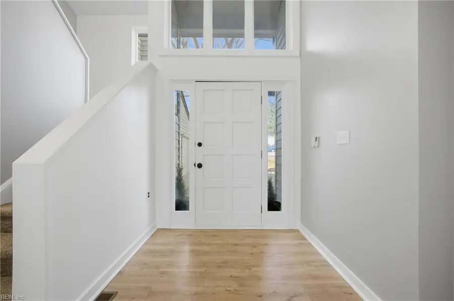 4 Flax Mill Road, Newport News, VA 23602 - #2