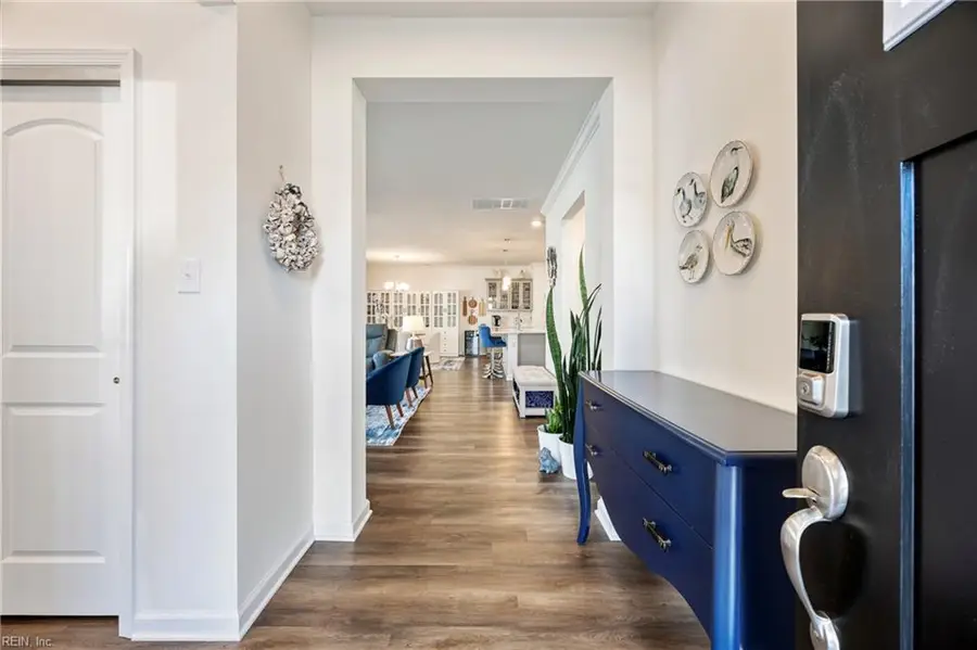 204 Cathedral Street, Smithfield, VA 23430 - #2