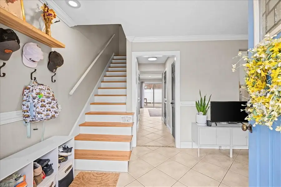 927 Delaware Avenue, Virginia Beach, VA 23451 - #3