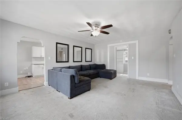 1912 Deep Creek Boulevard, Portsmouth, VA 23704