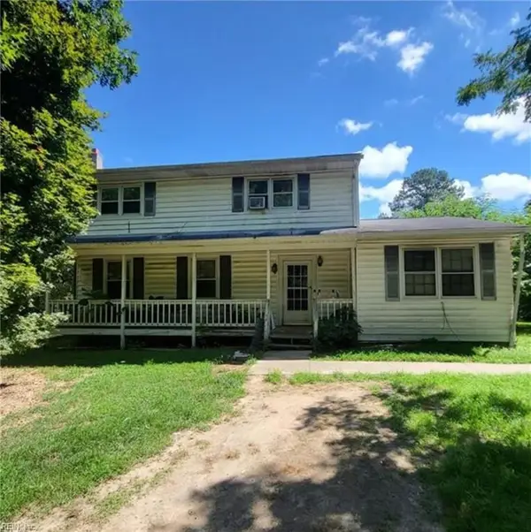 4523 Stormont Road, Hartfield, VA 23071