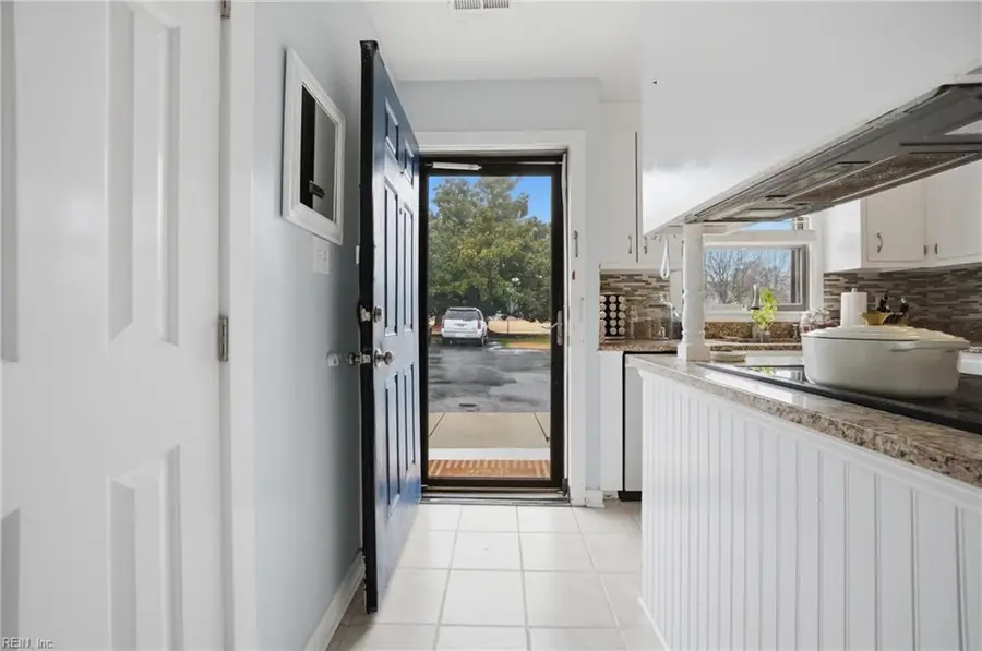 8003 Sunset Drive #1E, Hayes, VA 23072 - #2