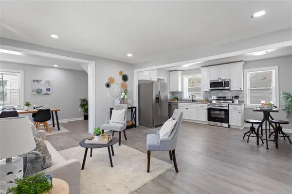 98 Nicholson Street, Portsmouth, VA 23702