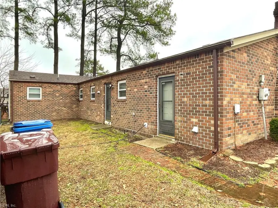 2833 Candlewood Circle, Chesapeake, VA 23324 - #2