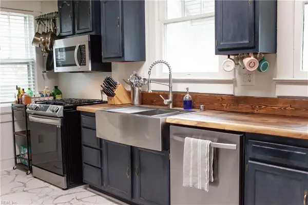 1040 Leckie Street, Portsmouth, VA 23704