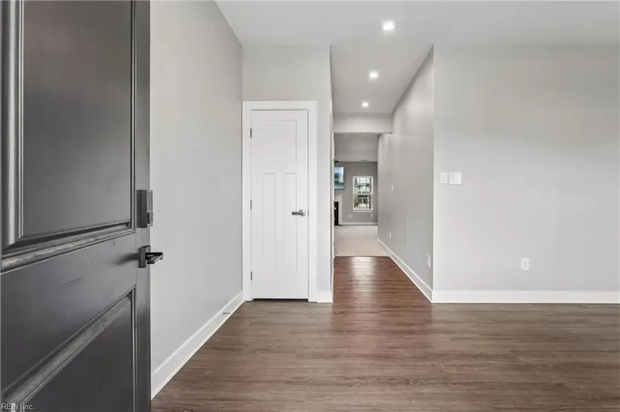 102 Oxford Run, Poquoson, VA 23662 - #3