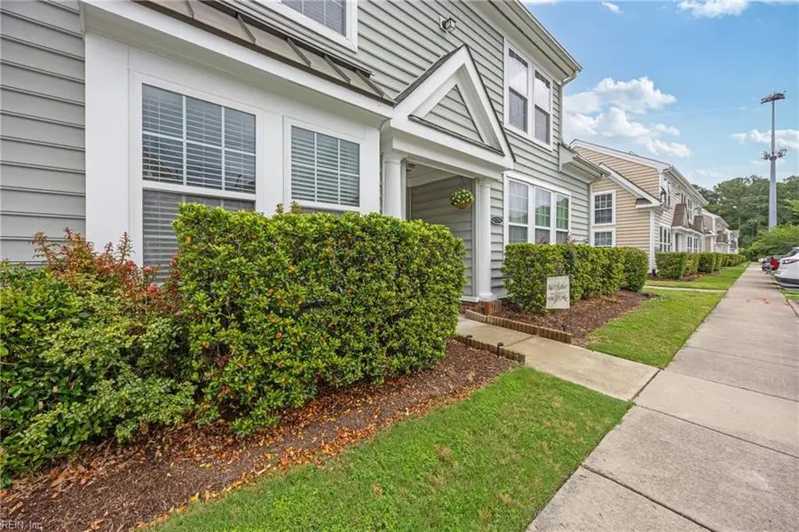 6729 Hampton Roads Parkway #D, Suffolk, VA 23435 - #3