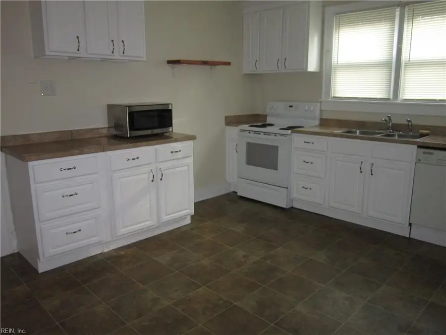1111 Elk Avenue, Norfolk, VA 23518 - #3