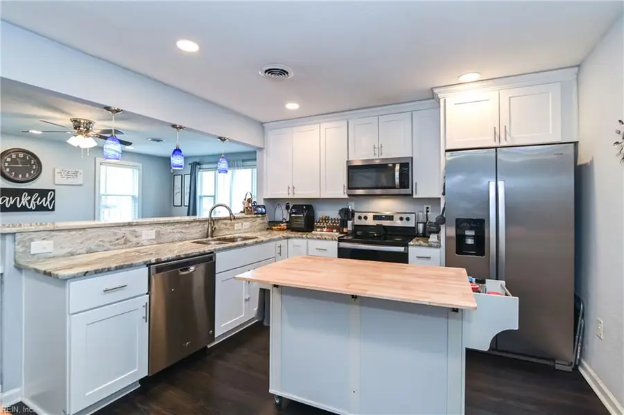 838 Wilbur Avenue, Chesapeake, VA 23324 - #2