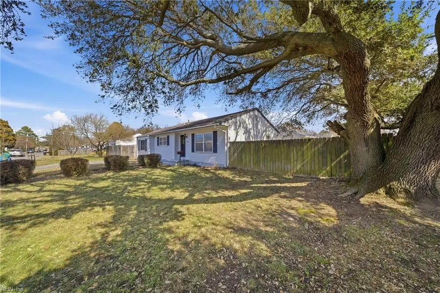 1600 Hedgerow Drive, Virginia Beach, VA 23455 - #3