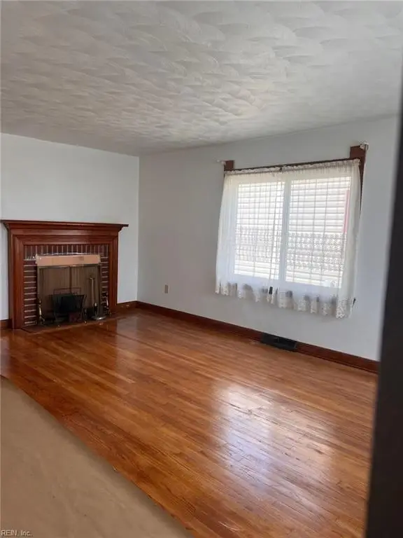 605 Jefferson Street, Suffolk, VA 23434 - #3