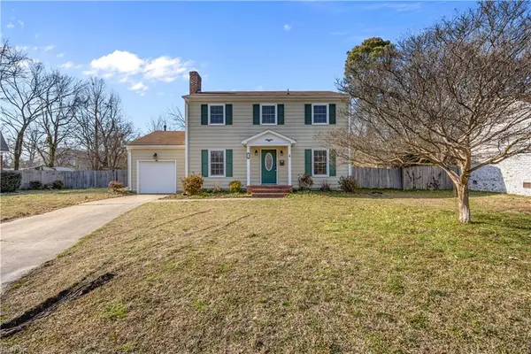 4 Crew House Rising, Hampton, VA 23669