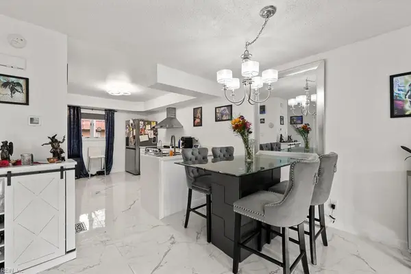 1256 Foursome Lane, Virginia Beach, VA 23455