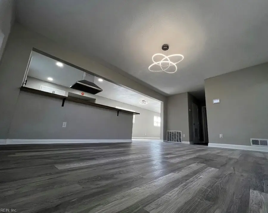 131 Forsythe Street, Norfolk, VA 23505 - #3