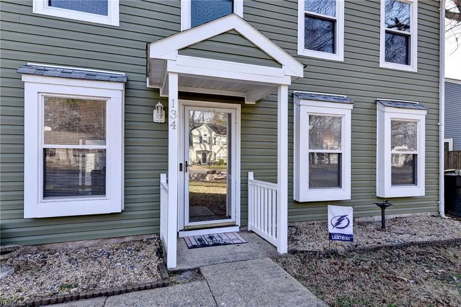 134 Springdale Way, Hampton, VA 23666 - #2