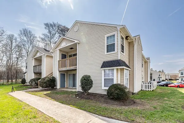 1605 Stone Moss Reach #B, Chesapeake, VA 23320