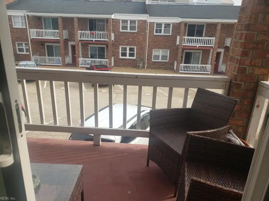 828 E Ocean View Avenue #7, Norfolk, VA 23503 - #3
