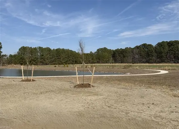 404 Stoney Mist Way, Chesapeake, VA 23322