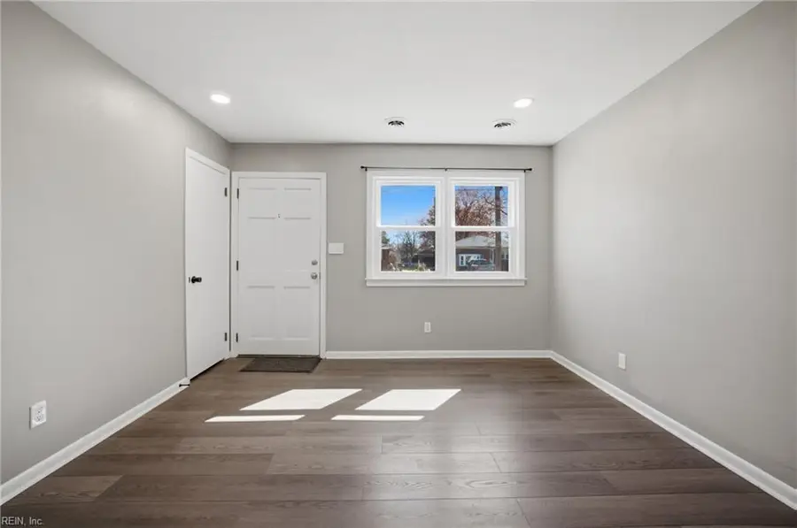 1515 Linden Avenue, Chesapeake, VA 23325 - #2