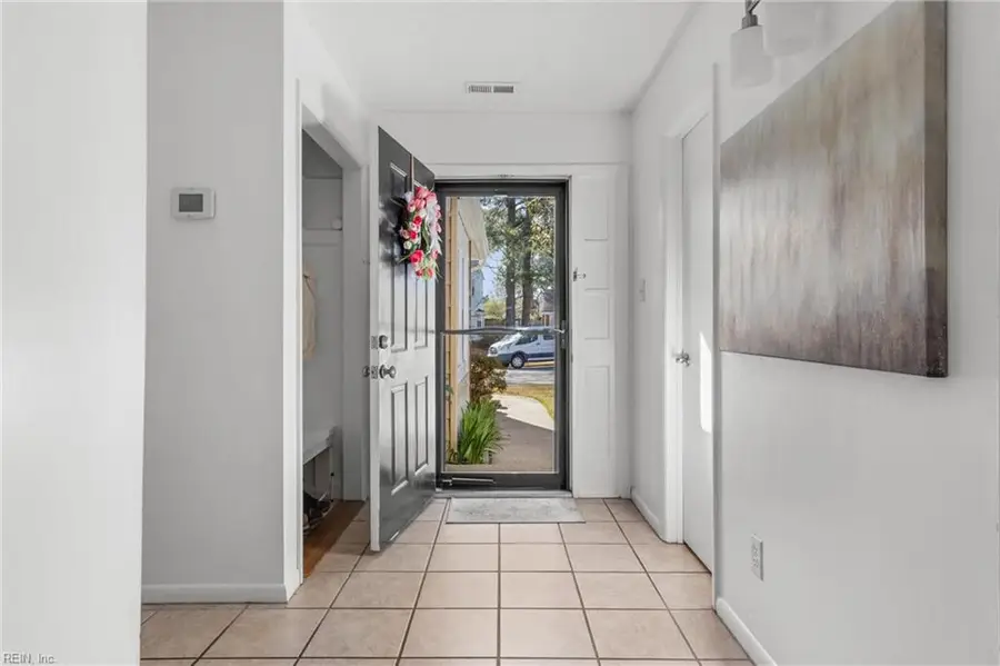 3908 Betsy Crescent, Virginia Beach, VA 23453 - #3