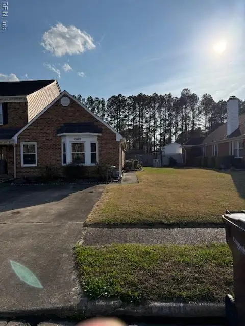 460 San Roman Drive, Chesapeake, VA 23322 - #2