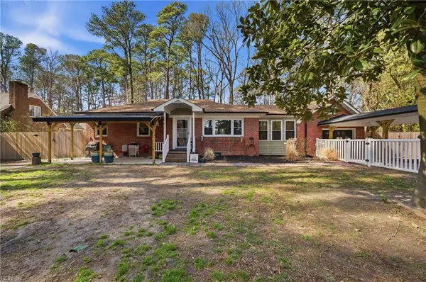 824 E Sparrow Road, Virginia Beach, VA 23464