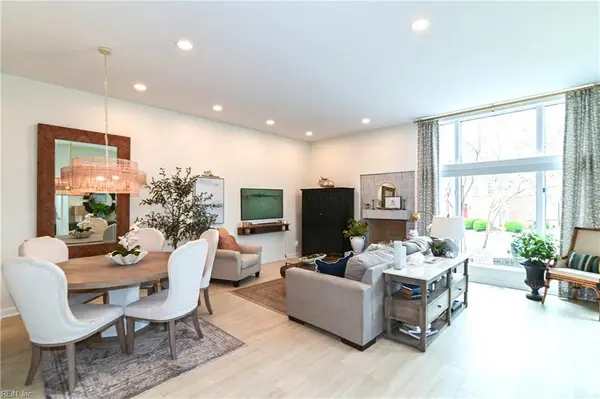 696 Mowbray Arch #320, Norfolk, VA 23507