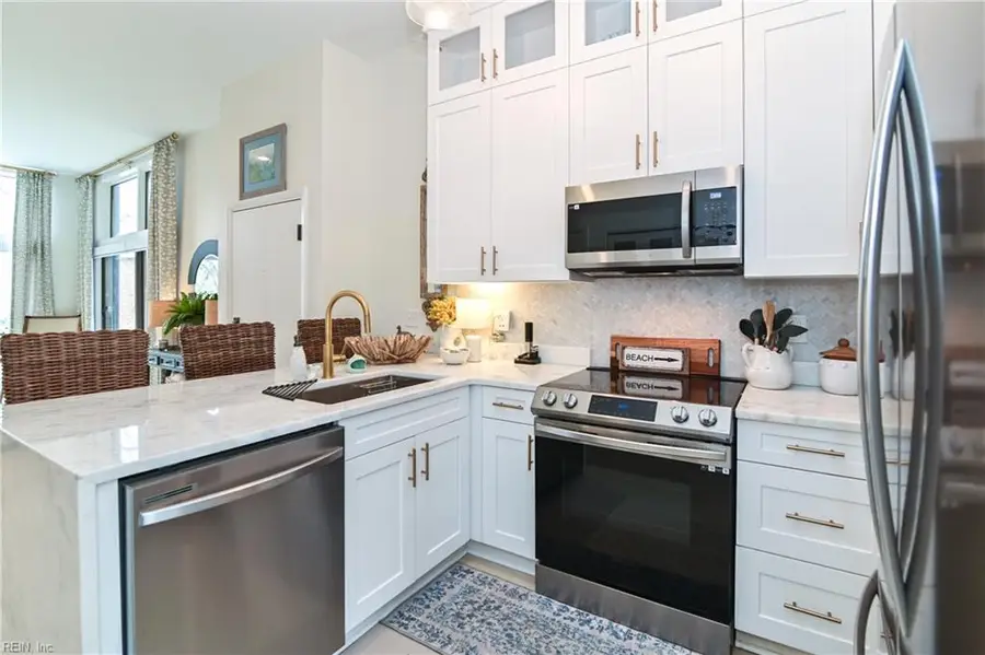 696 Mowbray Arch #320, Norfolk, VA 23507 - #3