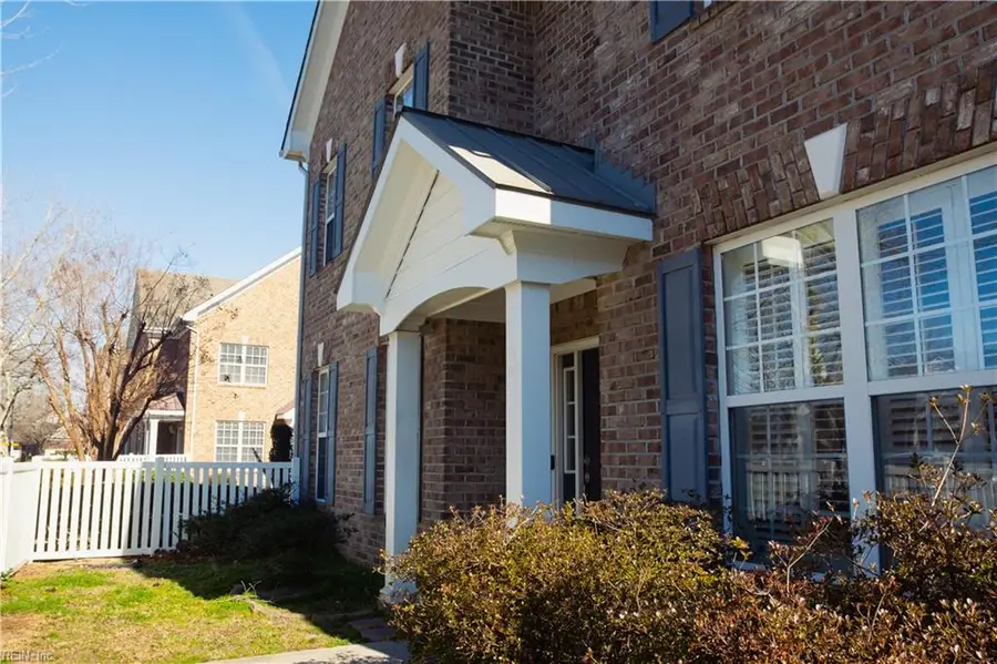 801 Westbrook Lane, Chesapeake, VA 23320 - #2