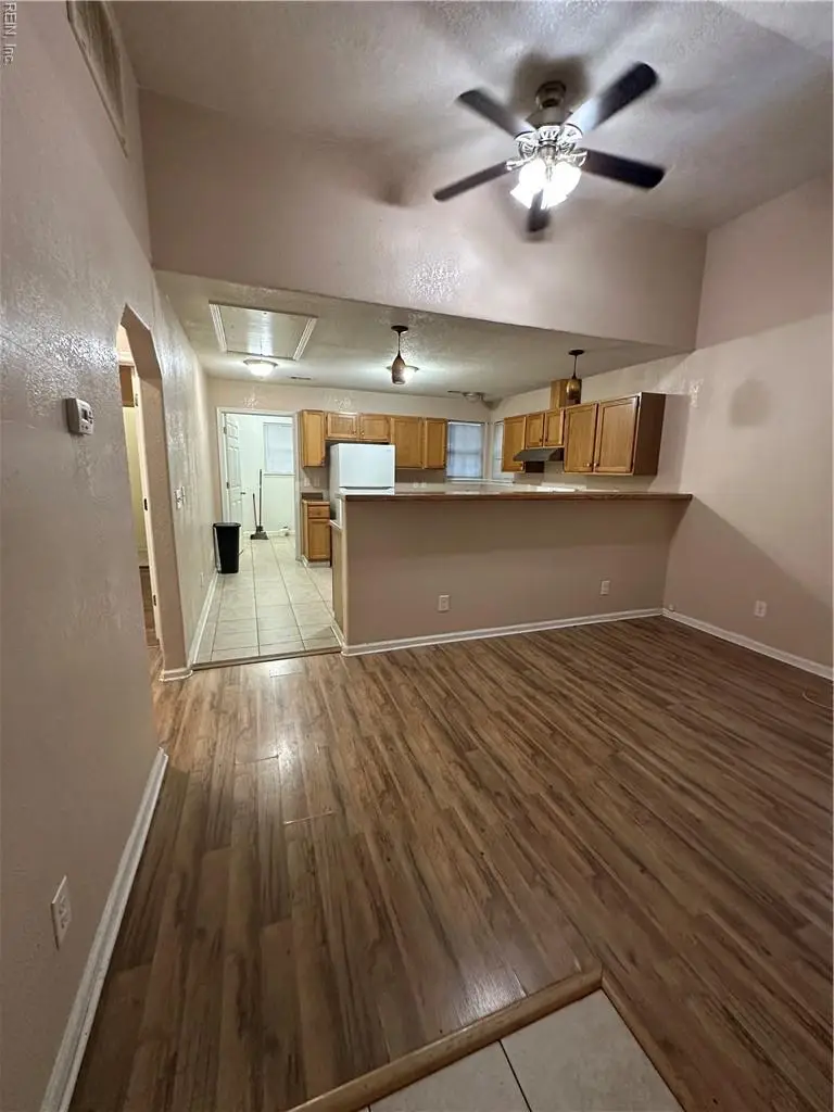 412 Pleasant Street, Suffolk, VA 23434 - #2