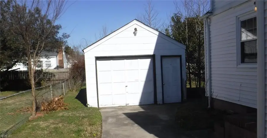 530 Sterling Street, Norfolk, VA 23505 - #3