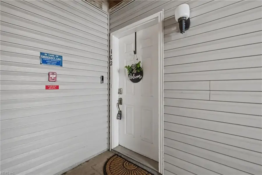 616 Shoreham Court #102, Virginia Beach, VA 23451 - #3