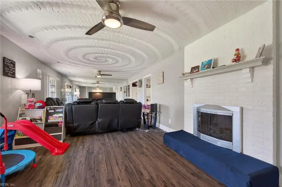 909 Portland Street, Chesapeake, VA 23324 - #3