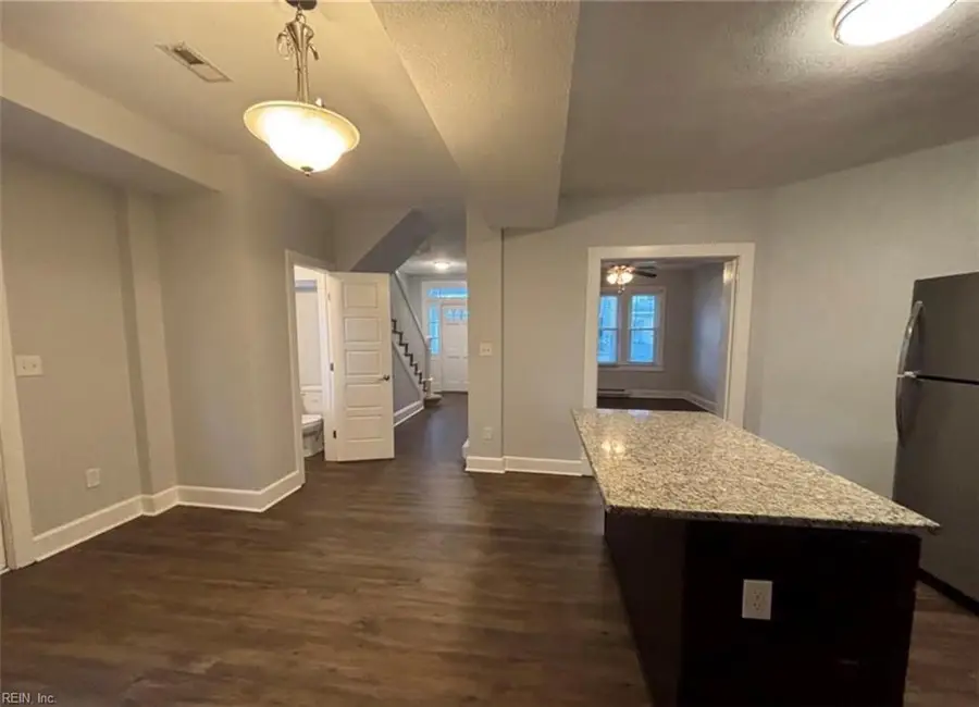 827 W 35th Street, Norfolk, VA 23508 - #3