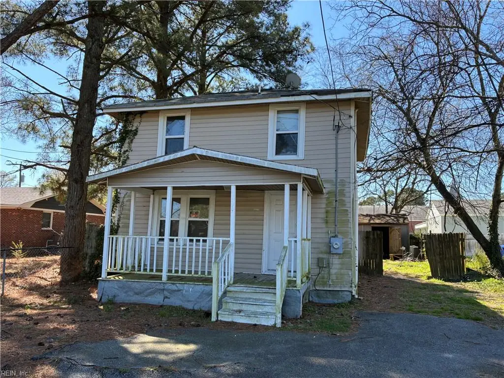 109 S 10th Street, Suffolk, VA 23434 - #1