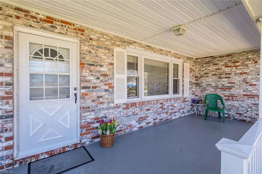 4929 W Norfolk Road, Portsmouth, VA 23703 - #2