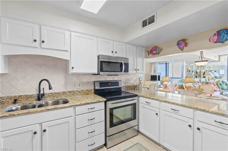 3288 Page Avenue #911, Virginia Beach, VA 23451 - #3