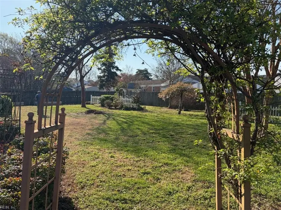 16 S Greenfield Avenue, Hampton, VA 23666 - #3