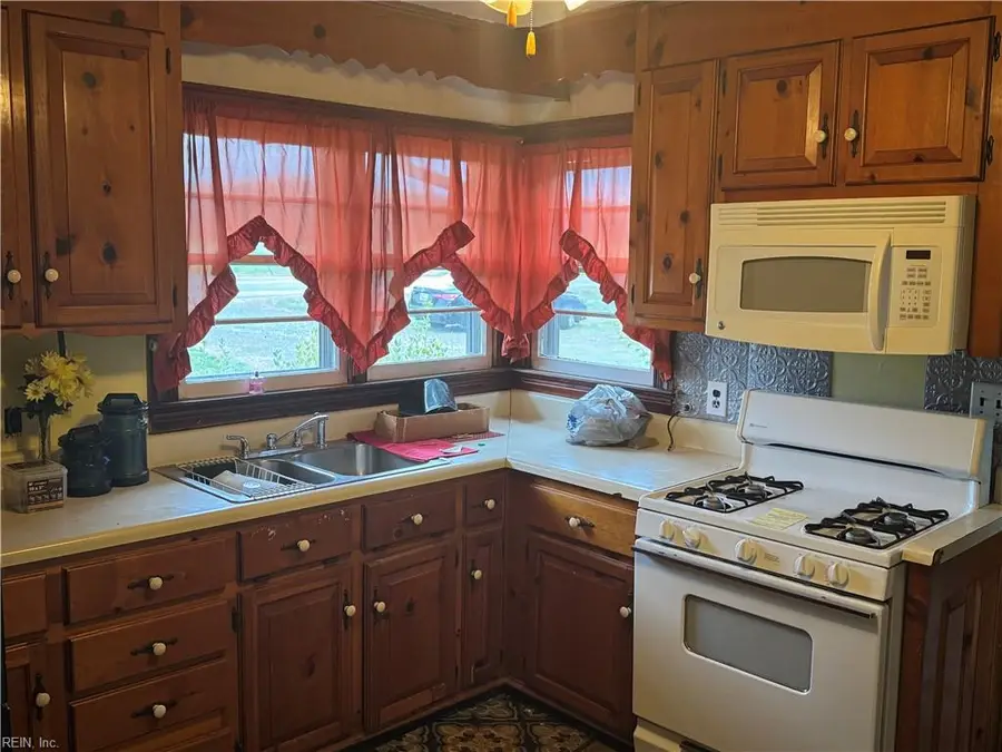 449 Devil Three Jump Road, Little Plymouth, VA 23091 - #3