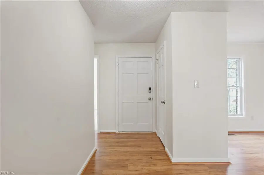 592 Windjammer Crescent, Newport News, VA 23602 - #2