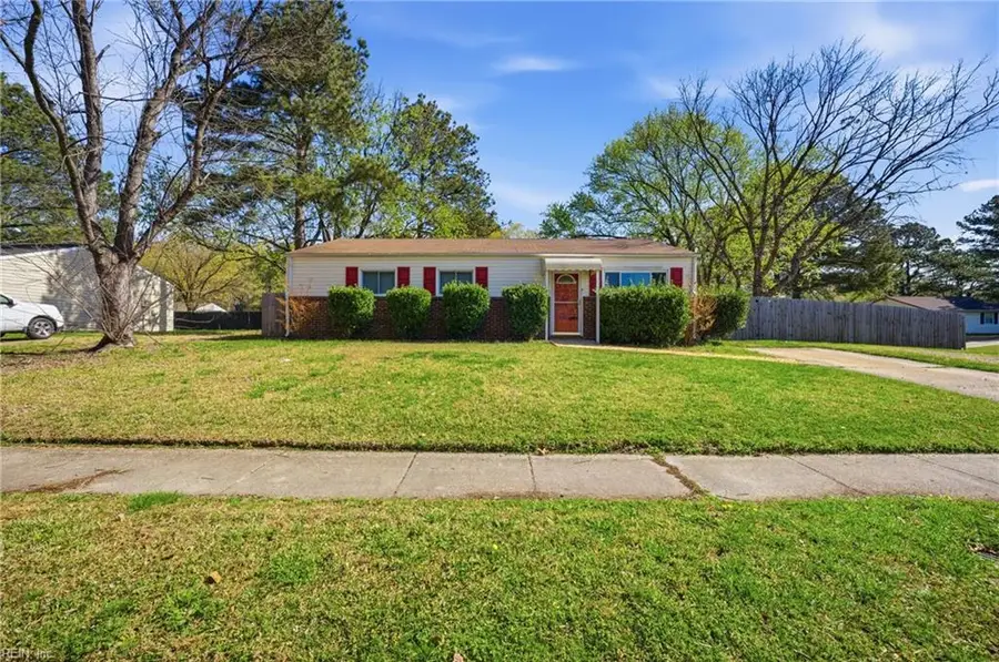 3301 Opoho Crescent, Chesapeake, VA 23321 - #3