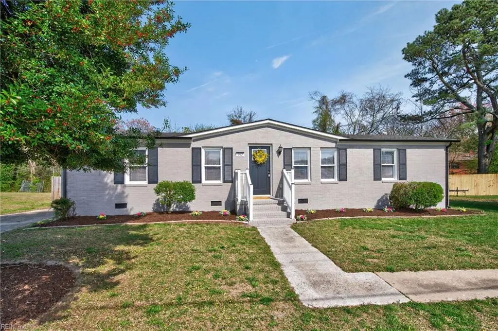 202 Bunch Avenue, Suffolk, VA 23434 - #1