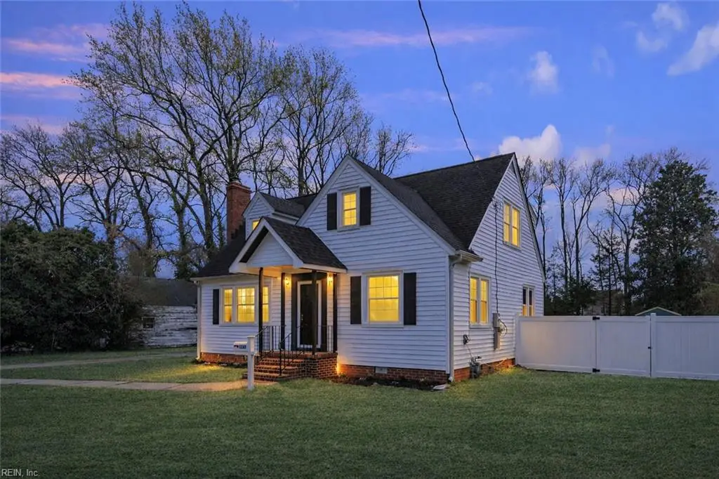 1263 W Queen Street, Hampton, VA 23669 - #1