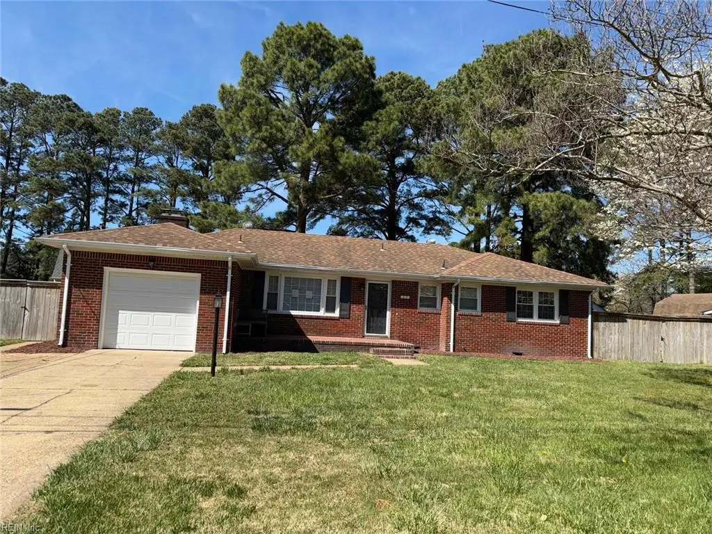 205 Kalmar Drive, Chesapeake, VA 23320 - #1