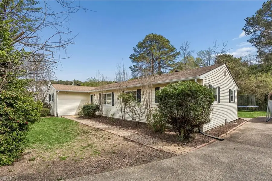 2222 Old Williamsburg Road, Yorktown, VA 23690 - #2