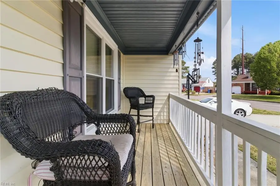 708 Colony Drive, Chesapeake, VA 23322 - #2