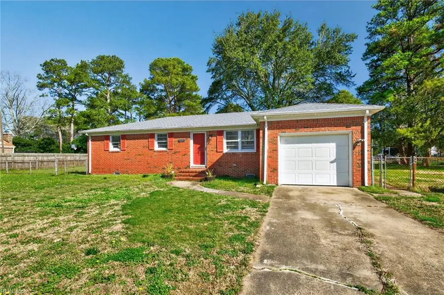 500 Greenway Drive, Chesapeake, VA 23322 - #2