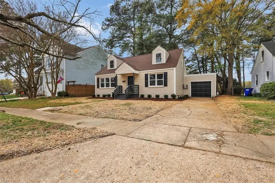 8811 Commodore Drive, Norfolk, VA 23503 - #2